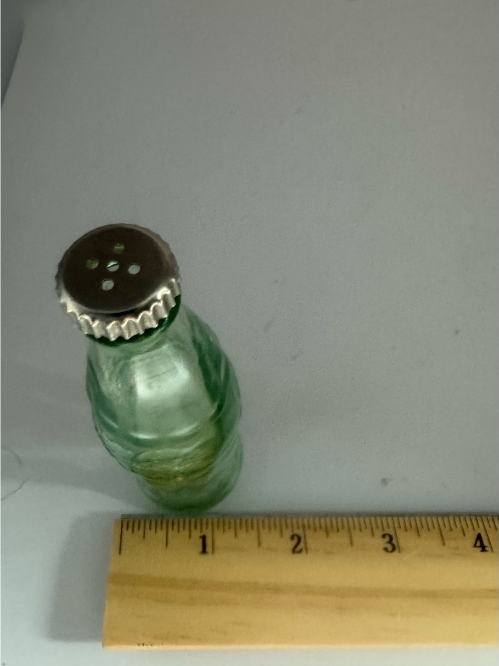 Vintage Coca-Cola Salt and Pepper Shakers - Picture 4 of 4